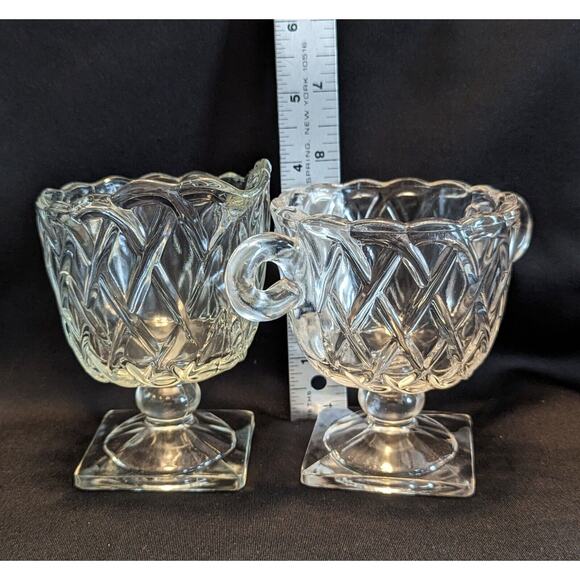 Vtg Indiana Glass Co Clear Glass Footed Sugar and Creamer Set Pretzel Pattern - Picture 7 of 8